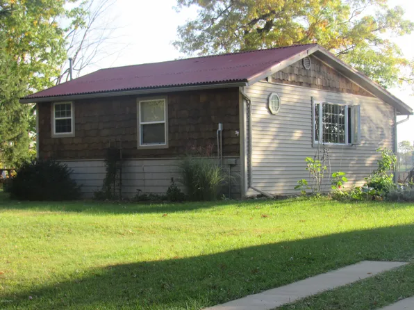 10831 Shelp Lake Dr, Delton, MI 49046