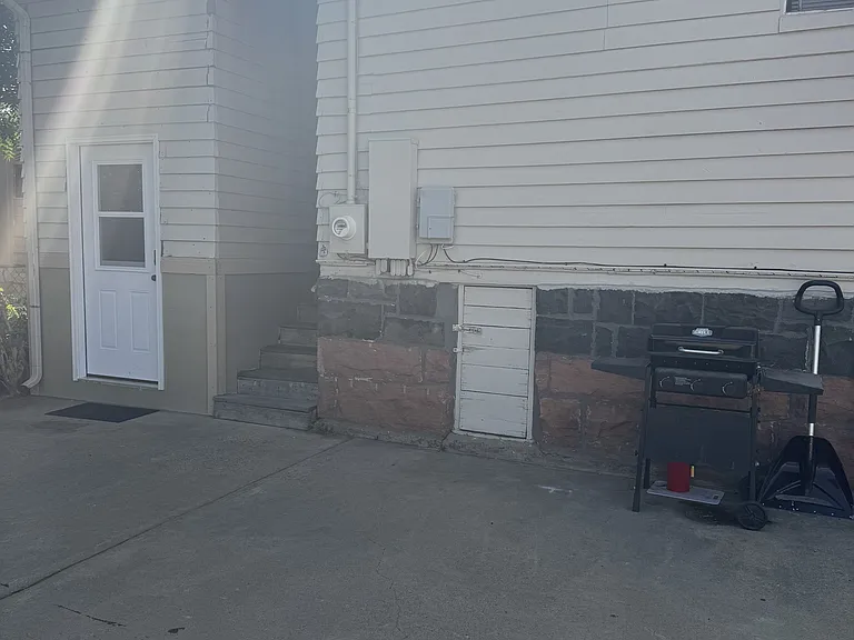 922 14th St #3 — Photo 3