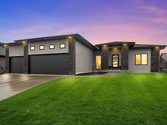 2nd image of 1915 Timber Wolf Dr