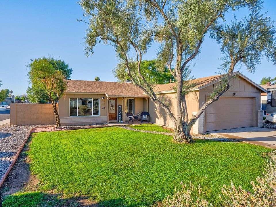 1st image of 2543 E Corrine Dr