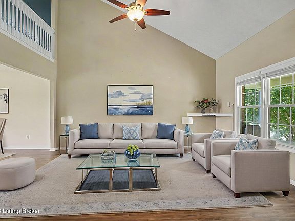 5th image of 10202 Mountain Laurel Ln