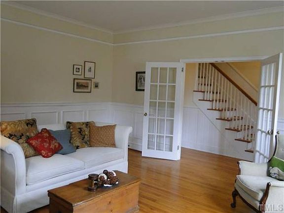 Living Rm w/French Doors