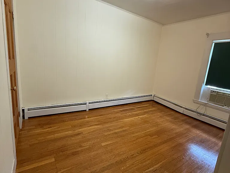 147 Morse St — Photo 4