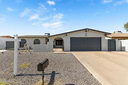 4716 W Christy Dr Photo 1