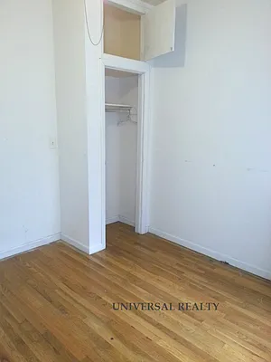 Rented by Universal Realty Group | media 26