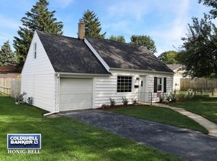 1124 N May St, Joliet, IL 60435