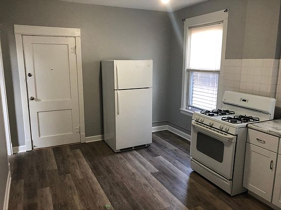 2nd image of 3646 W Cornelia Ave APT 2F