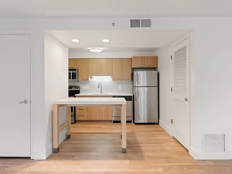AVIA Lofts on Parkway — Photo 78