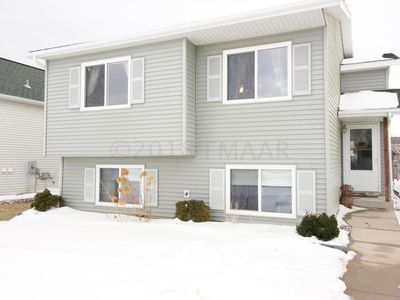 2154 58th Ave S, Fargo, ND, 58104