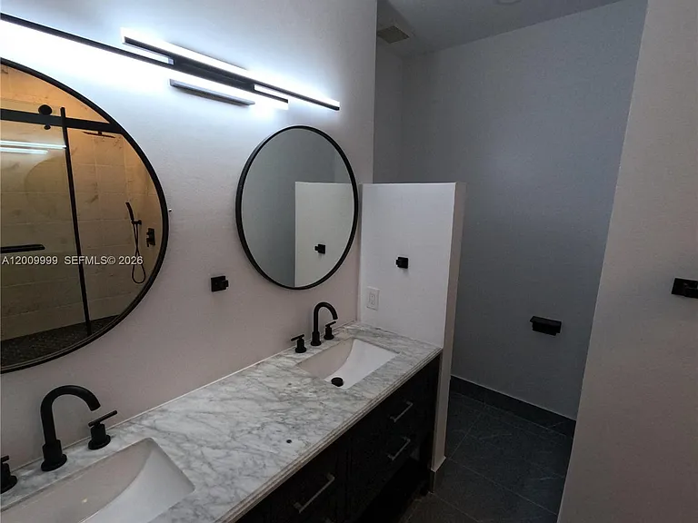 1211 SW 84th Ter — Photo 17