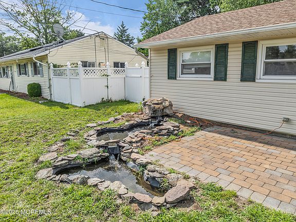 3rd image of 449 Alfred Road