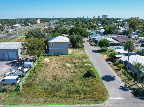 326 Lake Pl, Panama City Beach, FL 32413