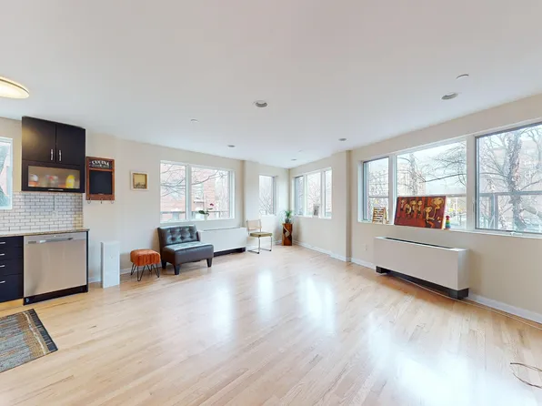 702 Ocean Parkway image 3 of 19