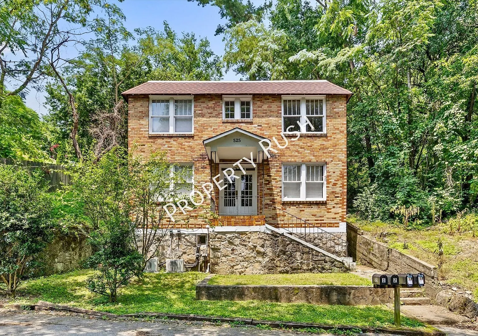 525 E Manning St — Photo 1