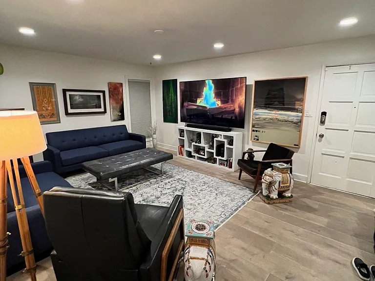 4950 N Miller Rd #219 — Photo 8
