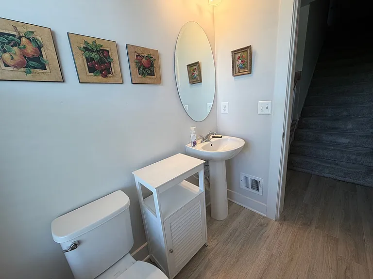 626 Noush Ct #B — Photo 19