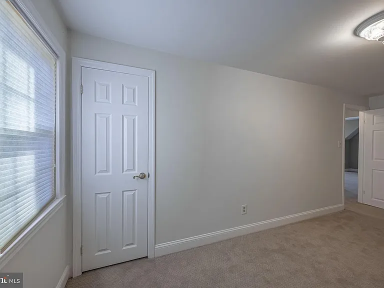 1243 Linden Ave #2 — Photo 19