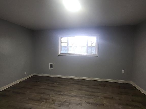 2nd image of 1430 SE 2nd Pl #4
