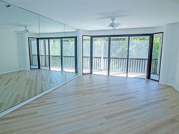 4th image of 221 NE Plantation Road #213