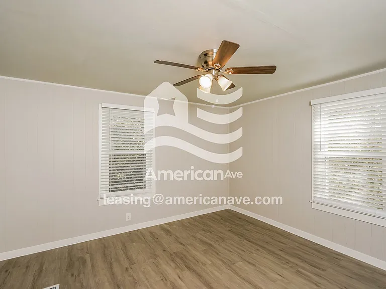294148_010_main_bedroom_12693239.jpg