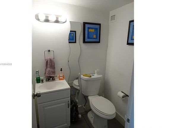 5th image of 17021 N Bay Rd APT 1016