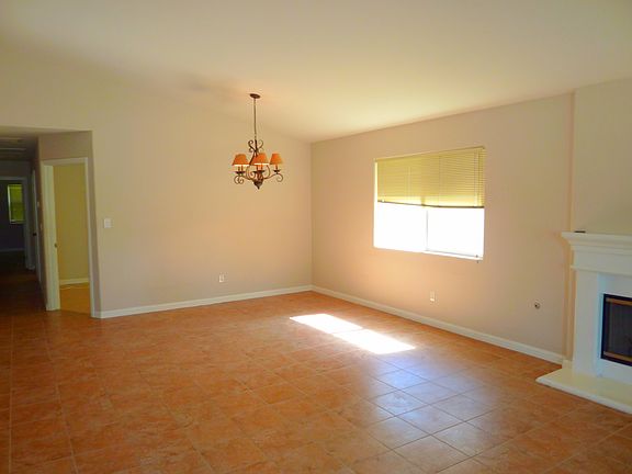 4th image of 15931 Gault St