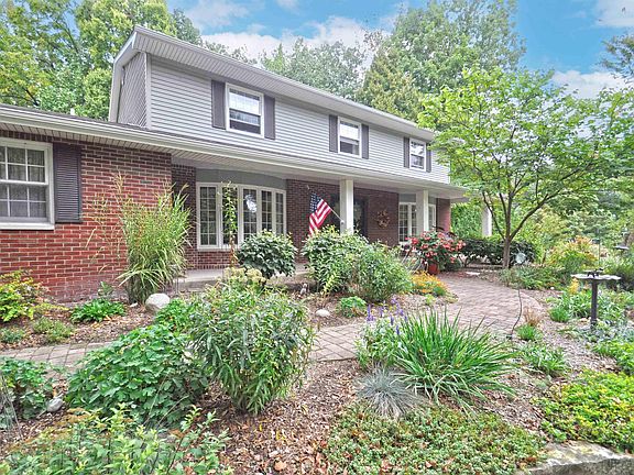 3rd image of 1229 Eaton Dr
