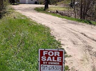 1812 Meridian Line Rd, Johannesburg, MI 49751