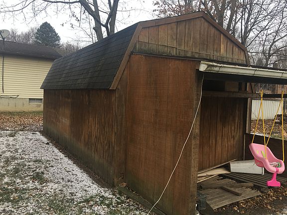 4th image of 1063 Davey Ave