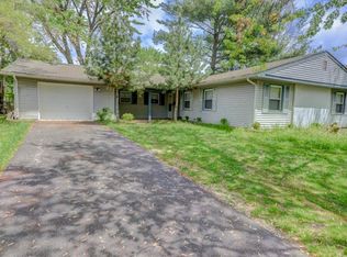 42 Eastbrook Ln, Willingboro, NJ 08046