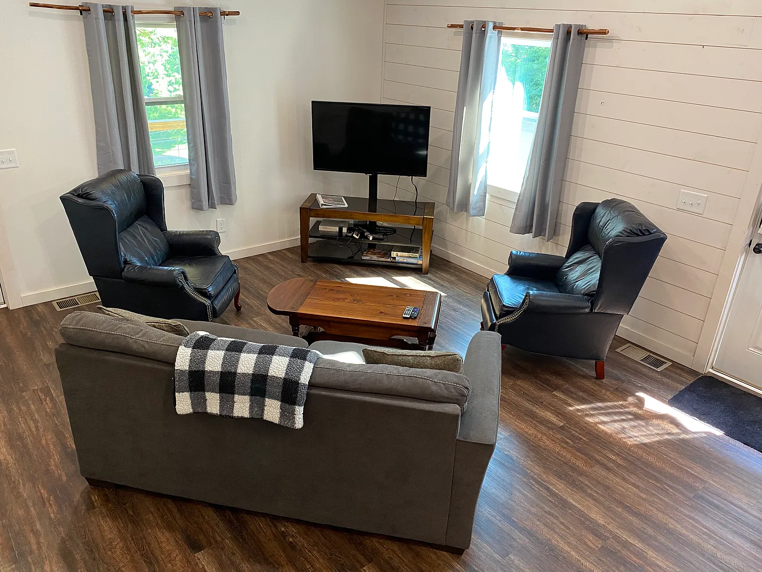 1 bed, 900 sqft, $1,800 — Photo 3