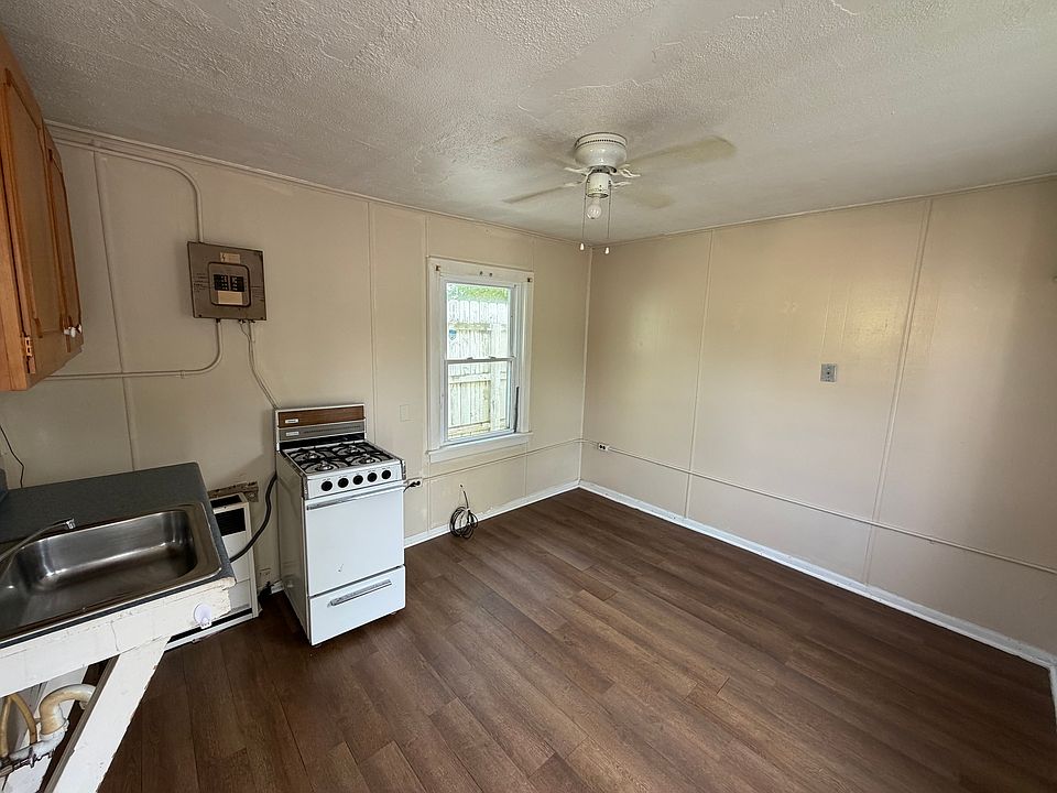 1st image of 14035 S Telegraph Rd #3