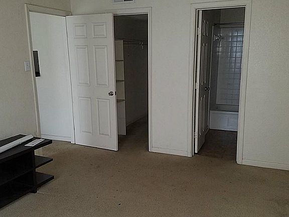 4th image of 8100 Creekbend Dr APT 106