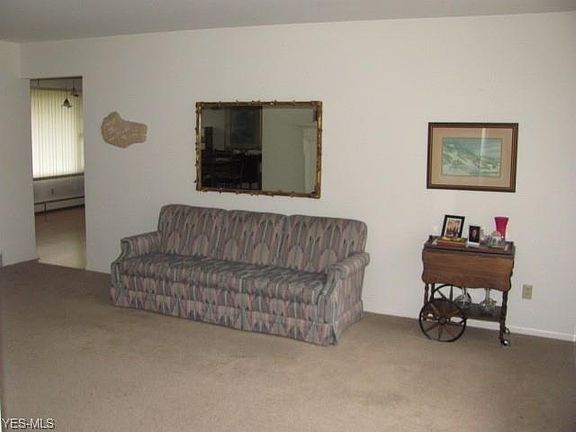4th image of 408 Burr Oak Dr