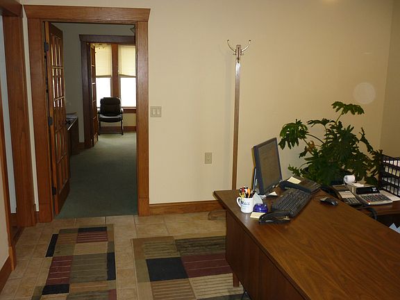 Main floor office-Reception 
