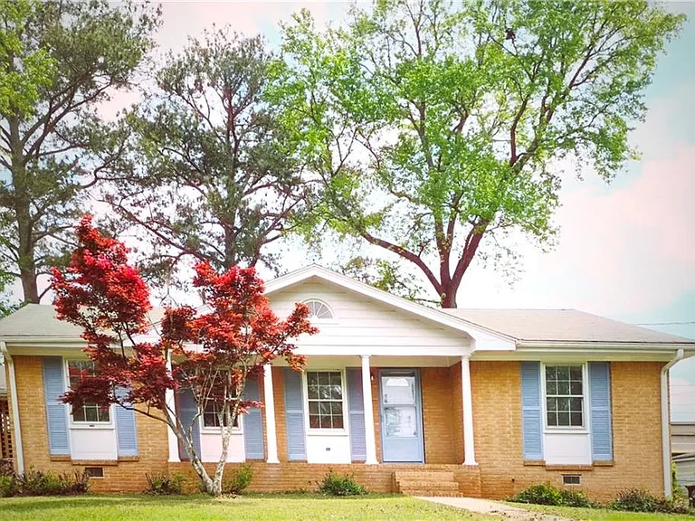 1499 Hammack Dr — Photo 1
