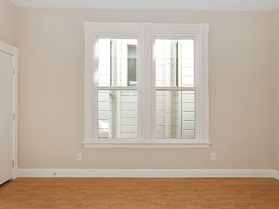 4th image of 330 6th Ave
