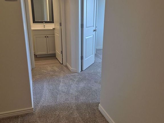 4th image of 1000 E Bluffview Dr #111