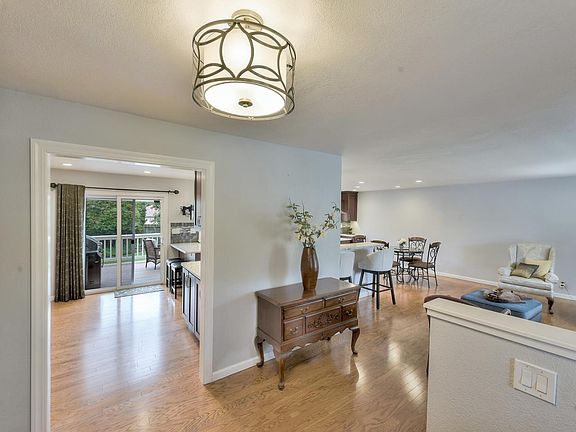 3rd image of 7170 Orchard Dr