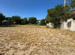 310 Santander Dr, Laredo, TX 78046