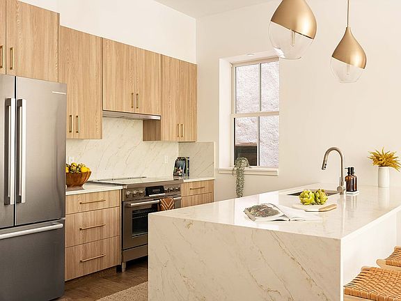 4th image of 193 22nd St #2