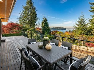 7035 W Mercer Way, Mercer Island, WA 98040