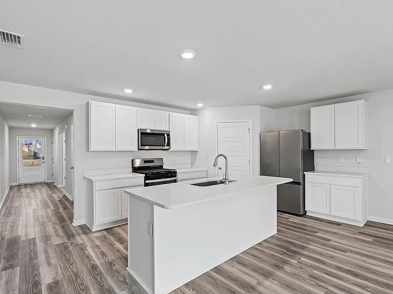 13581 Paris Cir — Photo 3