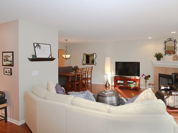 4th image of 1675 W Ethans Glen Dr