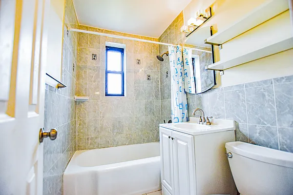 Sold by Remax Edge | media 25