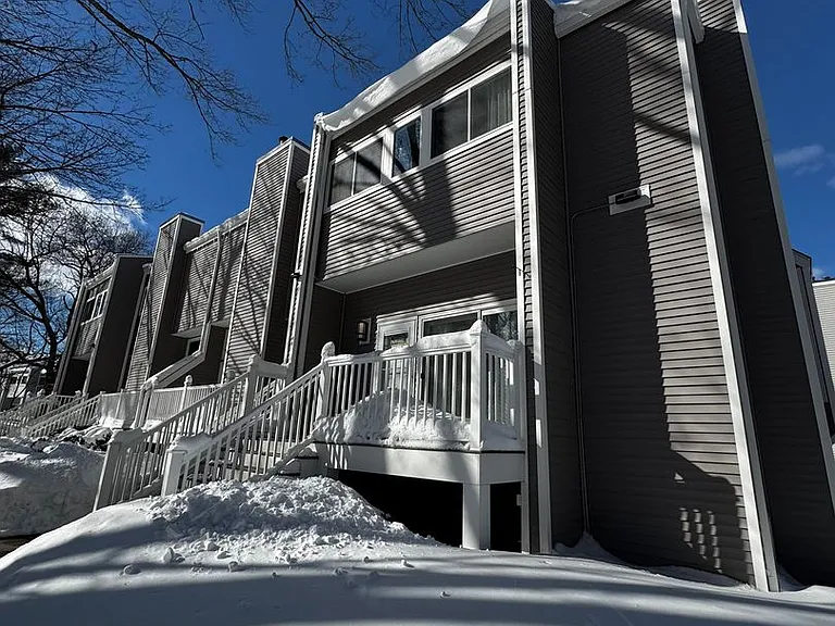 255 North Rd #44 — Photo 1