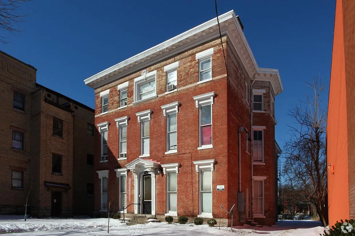 1 bed, $625 — Photo 1