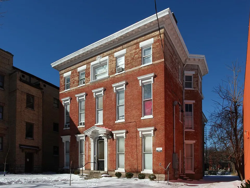 1022 S 4th St #6
