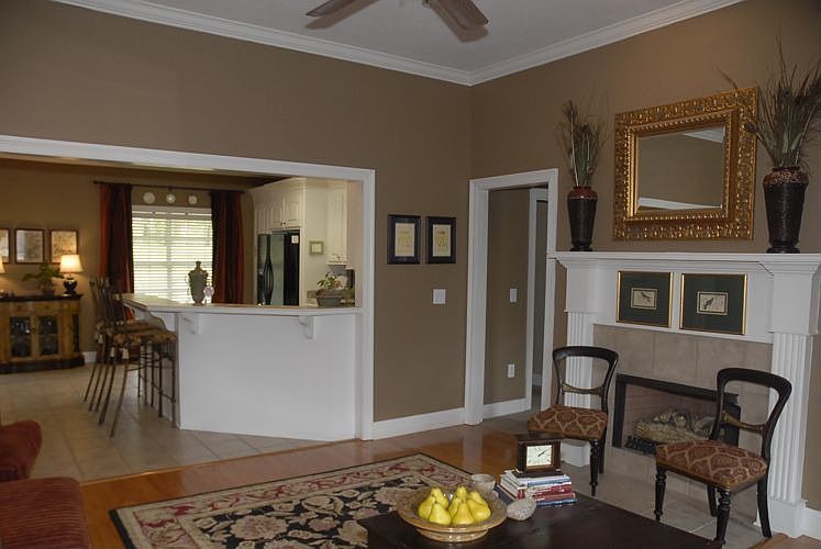 Open living / Kitchen