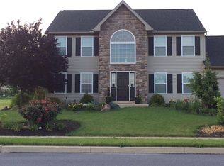 631 W Pine St, Leesport, PA 19533
